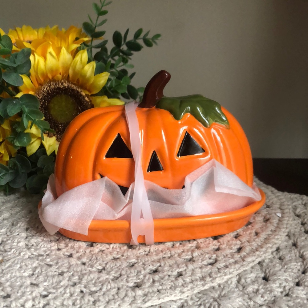 Orange Ceramic Jack-O'-Lantern Butter Dish - Halloween Home Decor
